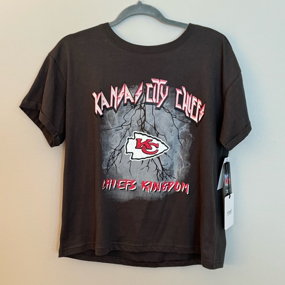 NWT WEAR by Erin Andrews Chiefs women’s boyfriend tshirt - Picture 4 of 8